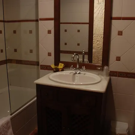 欧派塔露农家酒店 阿拉力兹