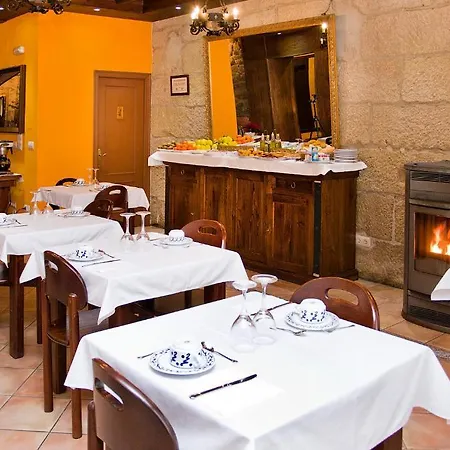 فندق O Portelo Rural أياريث